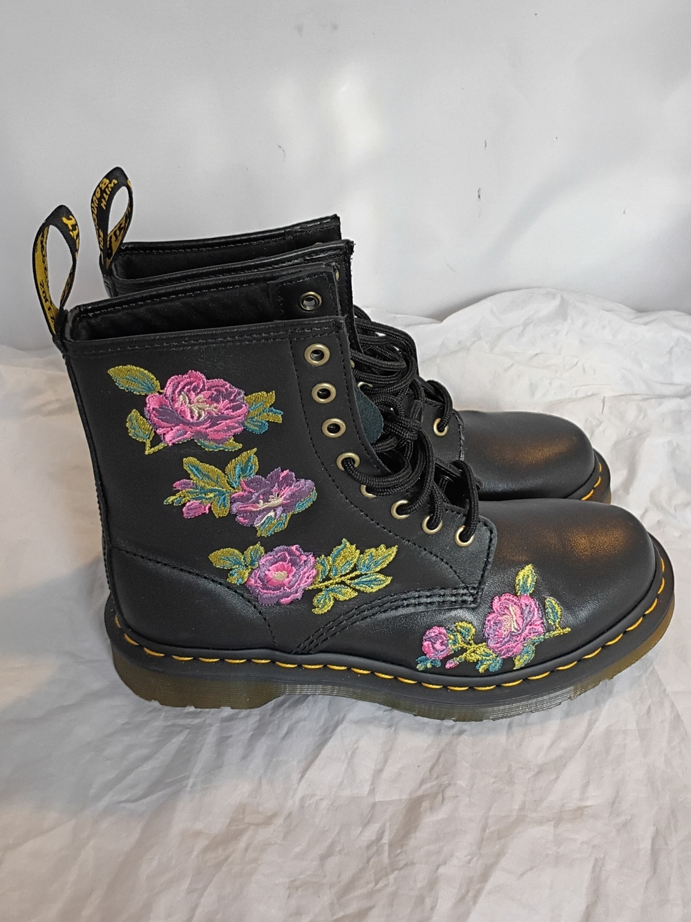Dr. Martens 1460 Vonda 8 Eye Floral Leather Women's Boots Black Sz 8 US NWOT